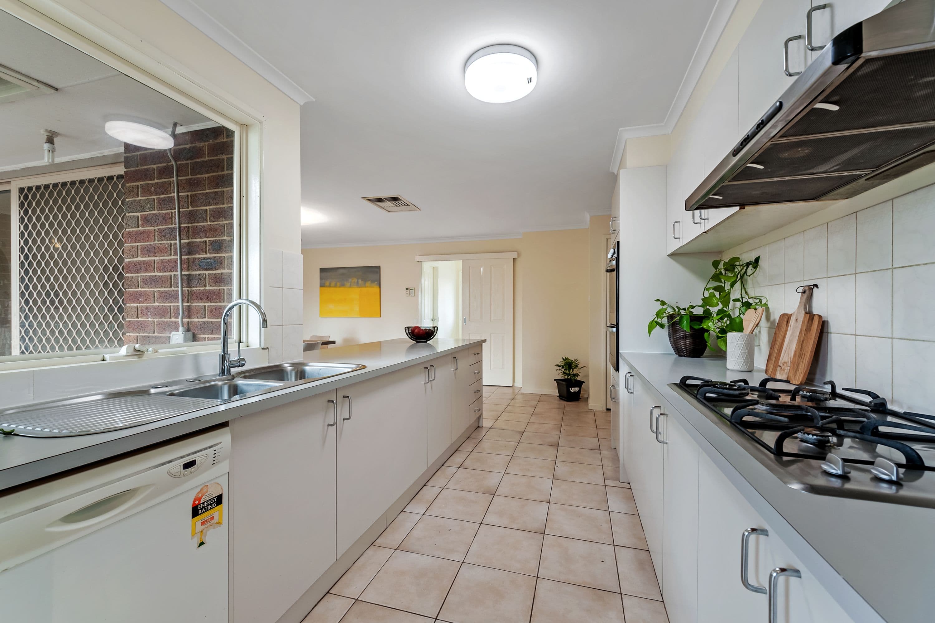 20 Yarcombe Crescent, Craigieburn VIC 3064, Craigieburn - Thumbnail 3