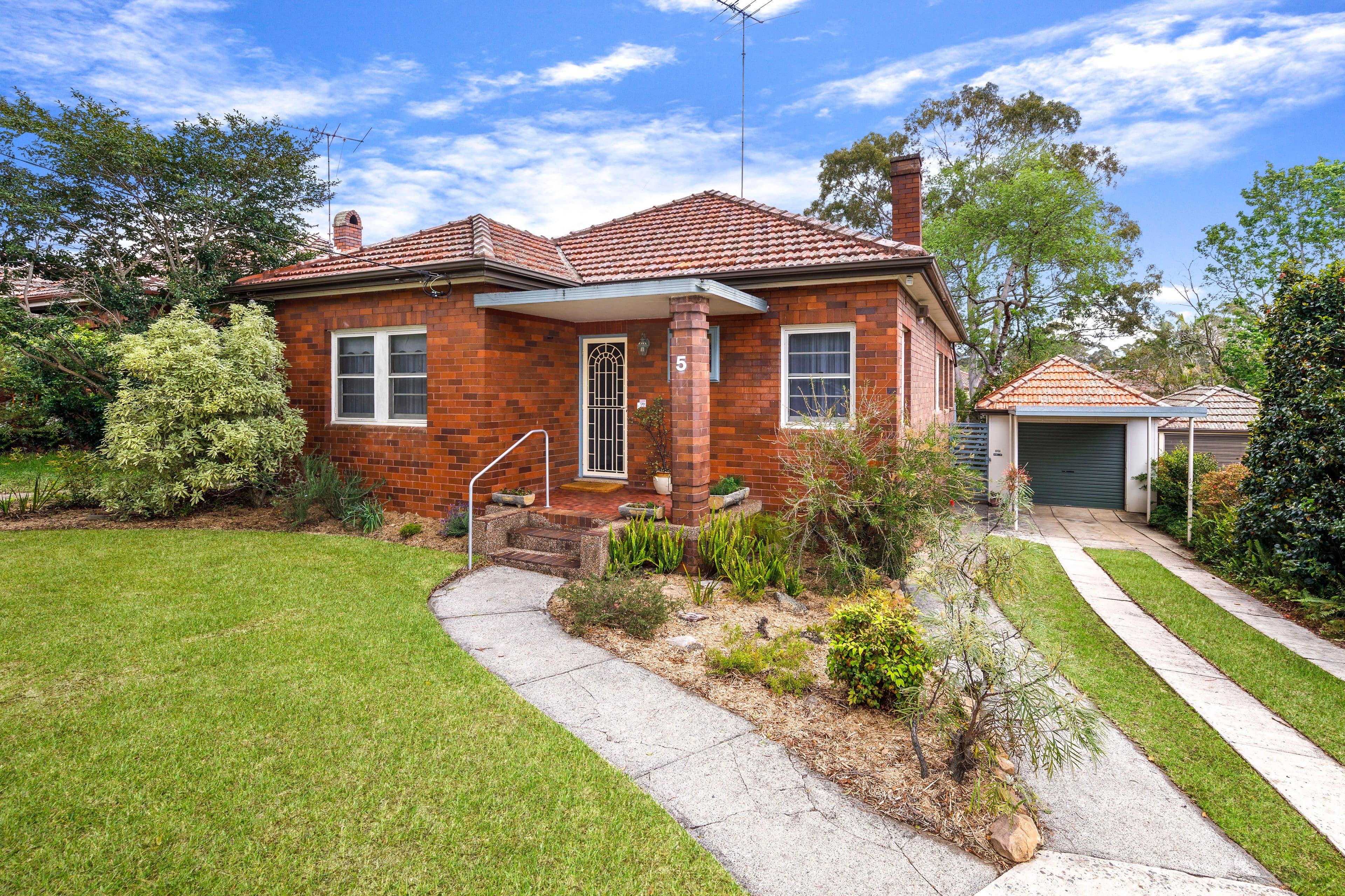 76 Midson Road, Eastwood - Image 1