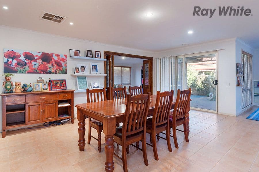 1 Wattlepark Street, Caroline Springs VIC 3023, Caroline Springs - Thumbnail 3