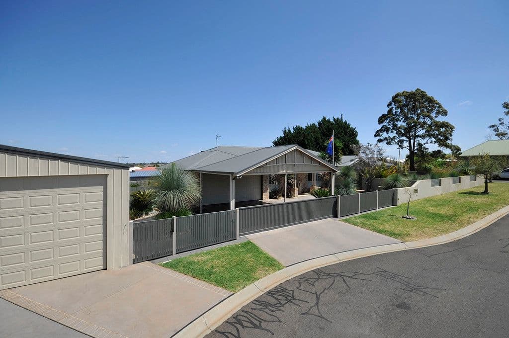 6 Page Court, Kearneys Spring QLD 4350, Kearneys Spring - Image 1