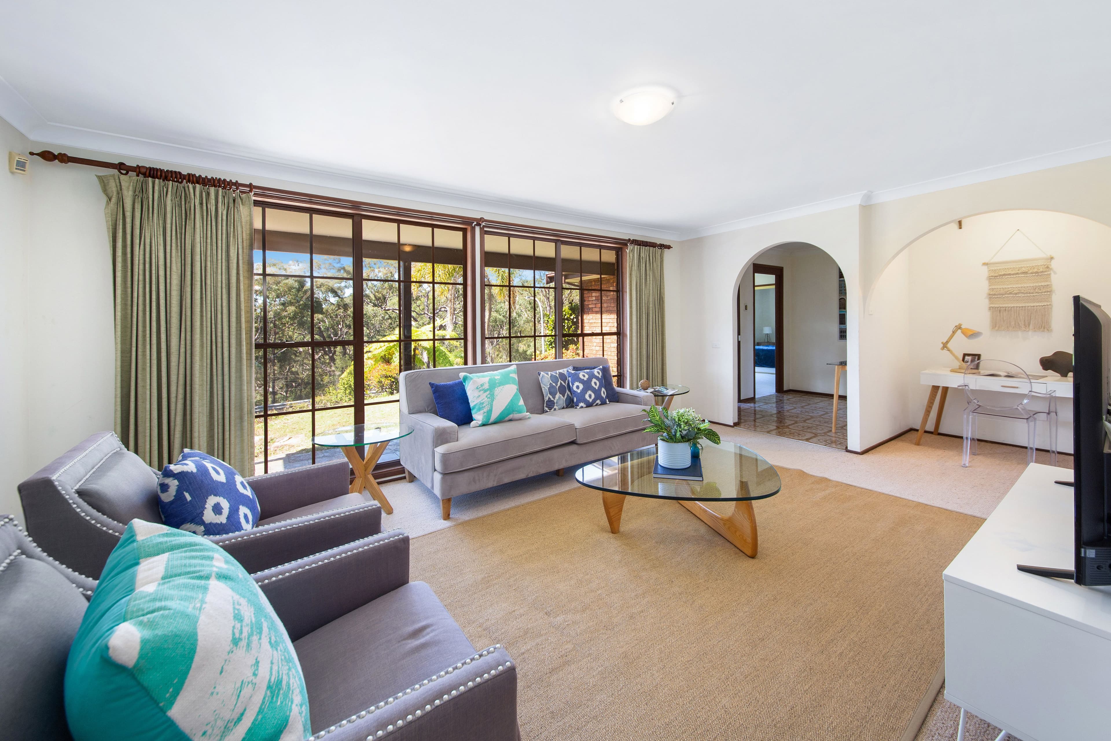 24 Sylvan Ridge Drive, Illawong - Thumbnail 2