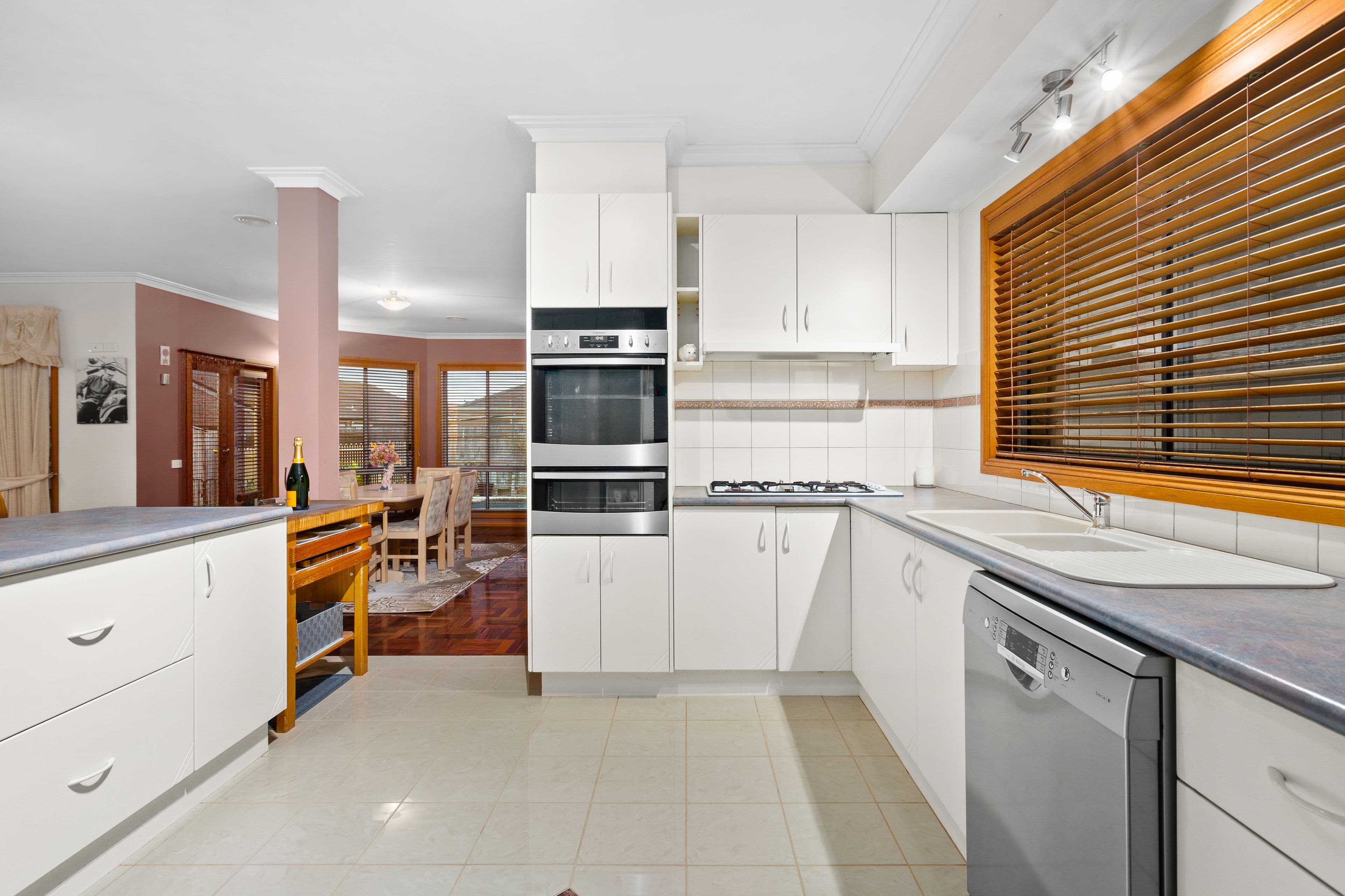 30 Thomas Place, Pakenham VIC 3810, Pakenham - Thumbnail 7