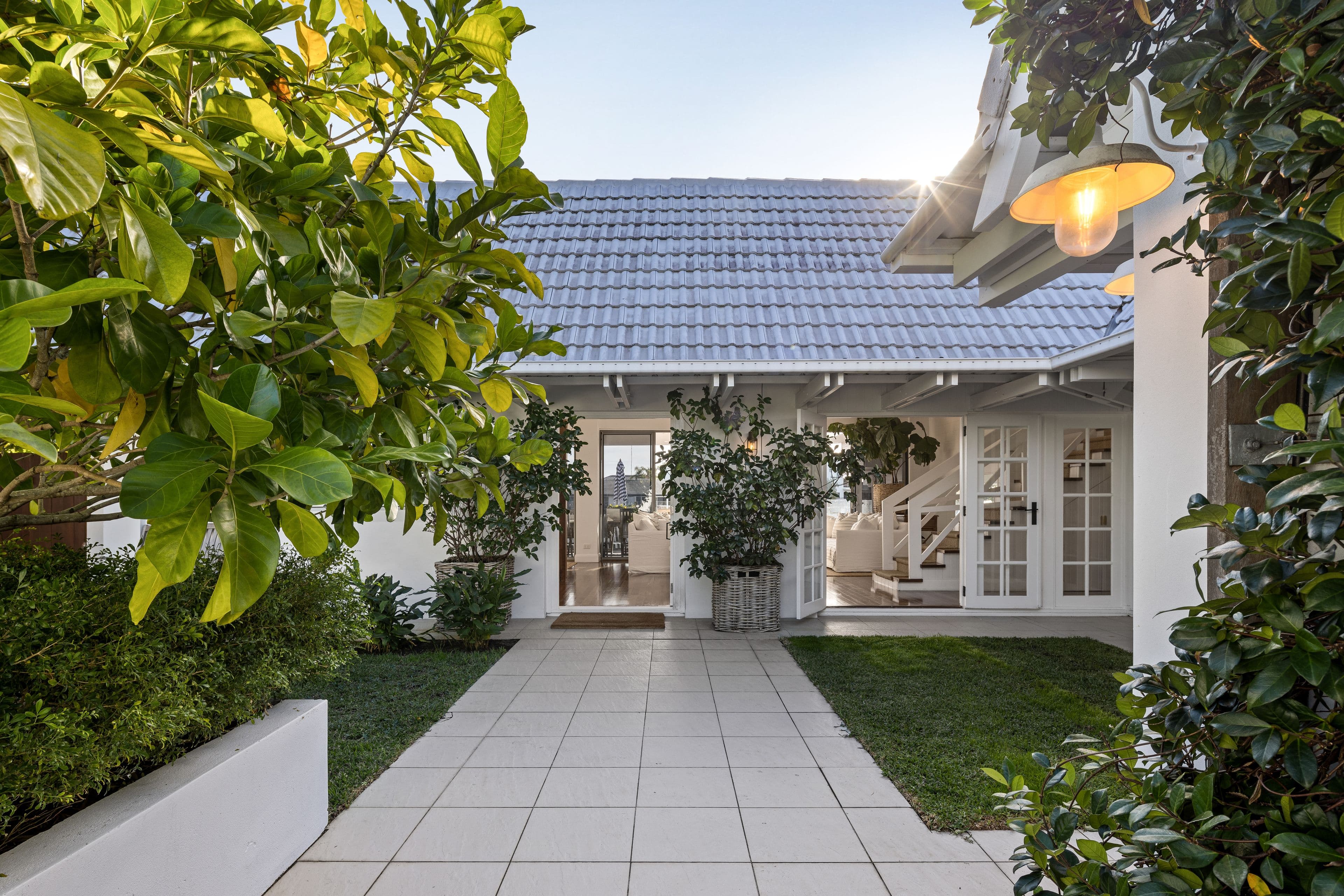 7 Samarai Avenue, Runaway Bay QLD 4216, Runaway Bay - Thumbnail 4