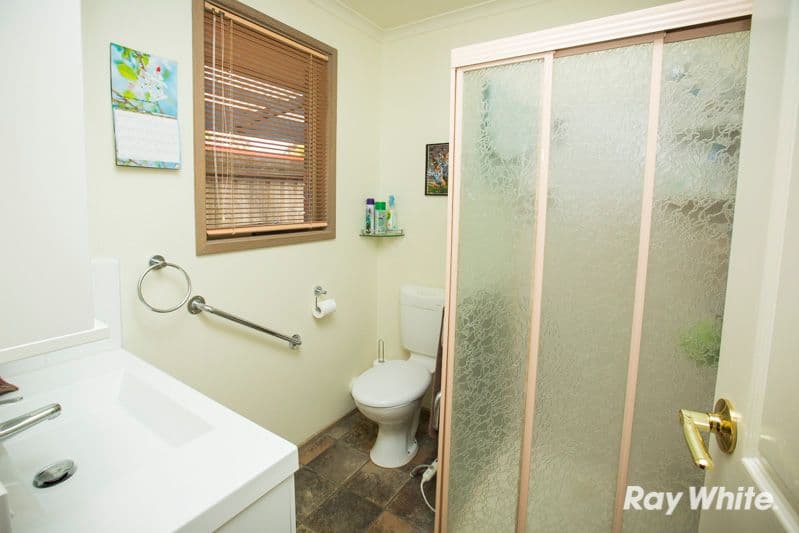 5 Harness Place, PAKENHAM VIC 3810, Pakenham - Thumbnail 4