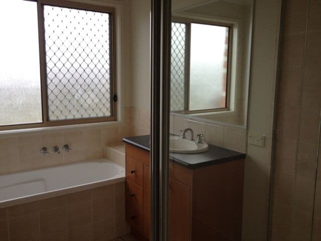 15 Billinghurst Cresecent, Upper Coomera QLD 4209, Upper Coomera - Thumbnail 7