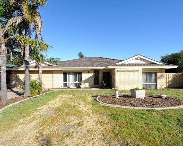 2 English Retreat, LEDA WA 6170, Leda - Image 1