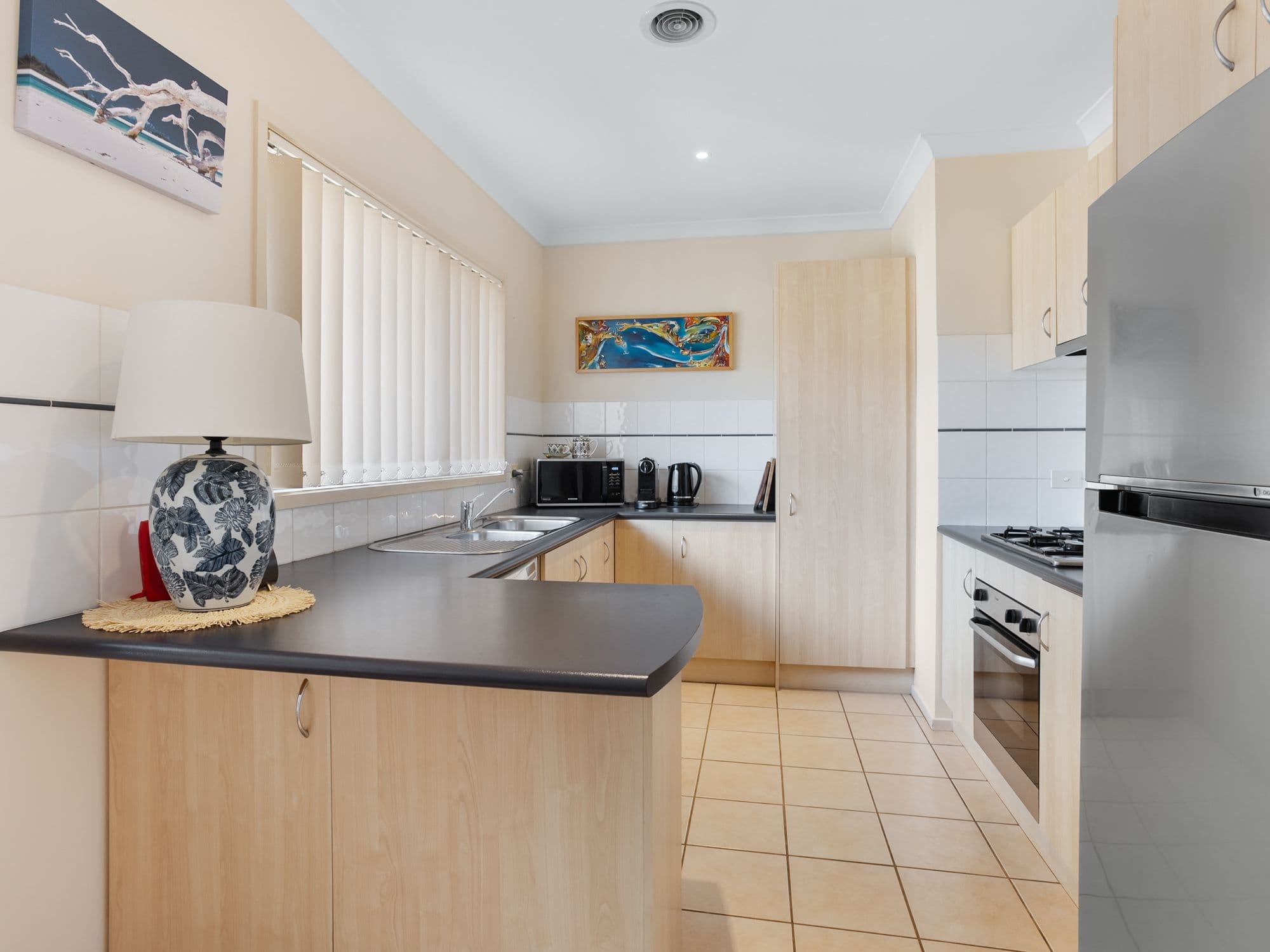 4 Rosemore Road, Rosebud VIC 3939, Rosebud - Thumbnail 4