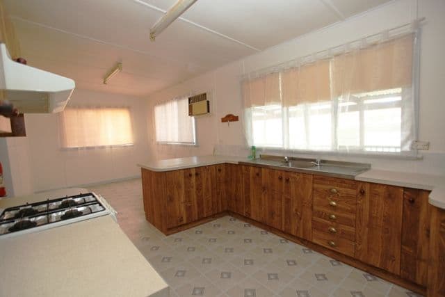 3 Melrose Avenue, CLARE SA 5453, Clare - Thumbnail 2