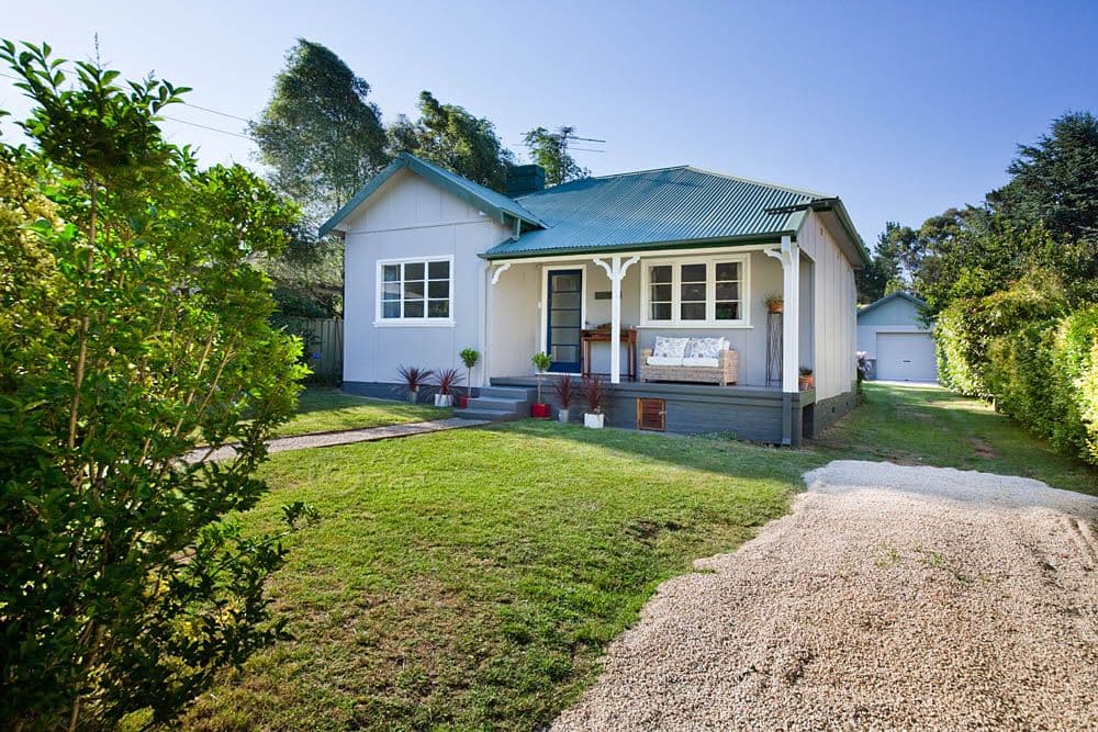 2 Sheila Street, Medlow Bath - Image 1