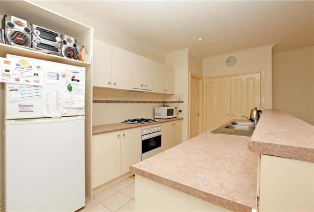 25      Grenville Terrace, ROXBURGH PARK VIC 3064, Roxburgh Park - Thumbnail 3