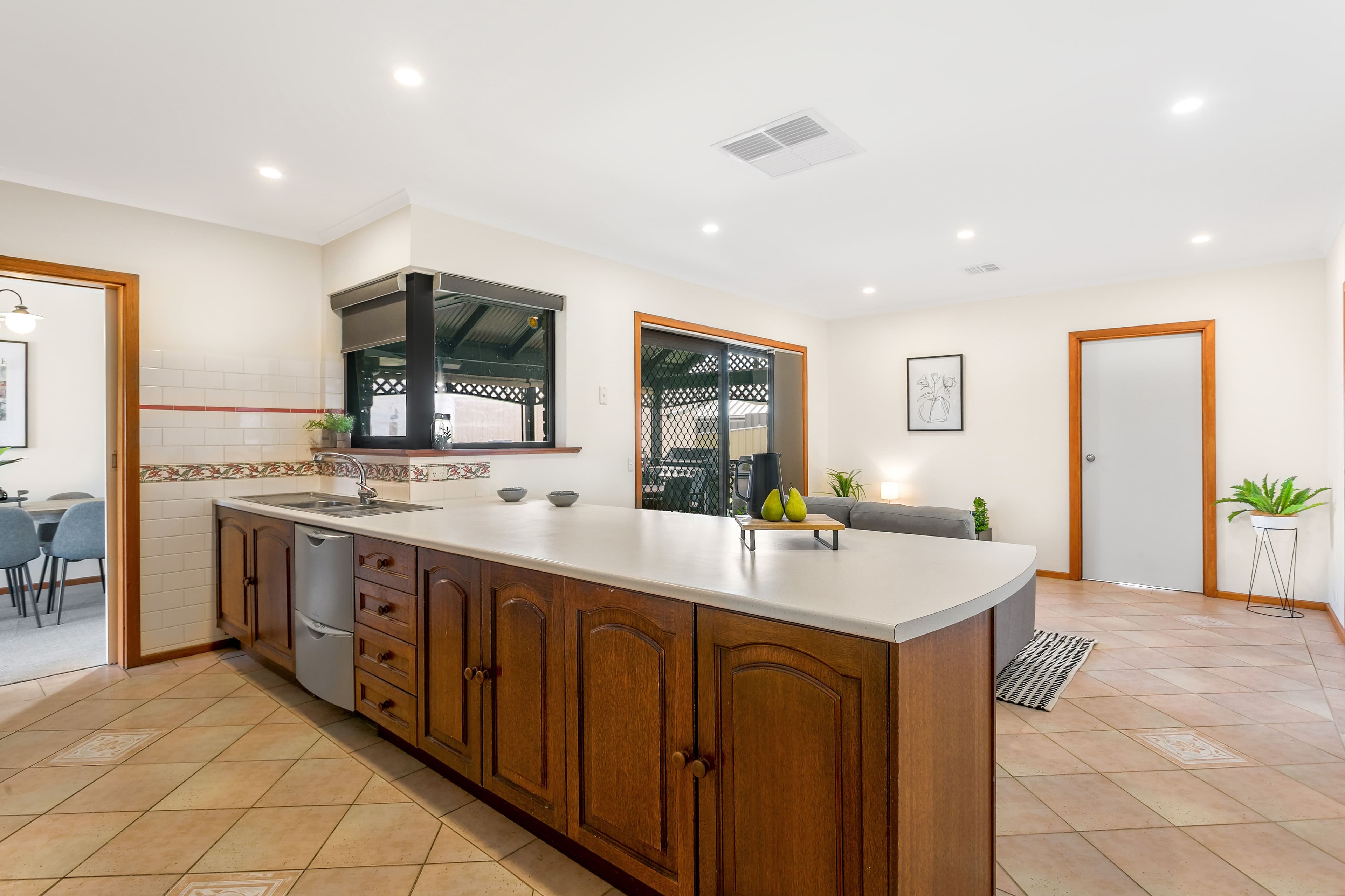 204 Perry Barr Road, Hallett Cove SA 5158, Hallett Cove - Thumbnail 7