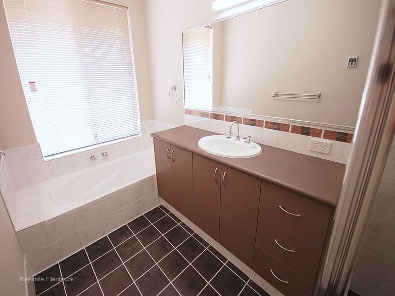 10 Durant Way, ELLENBROOK WA 6069, Ellenbrook - Thumbnail 4