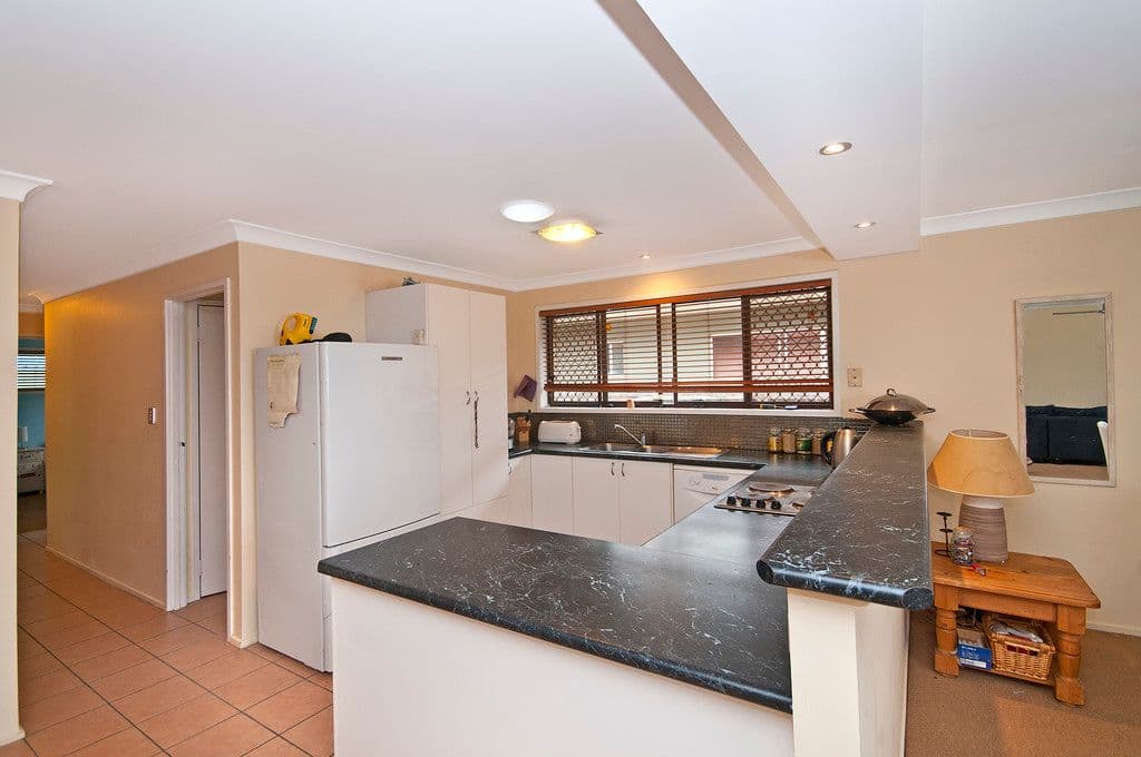 21 Timor Avenue, PALM BEACH QLD 4221, Palm Beach - Thumbnail 4