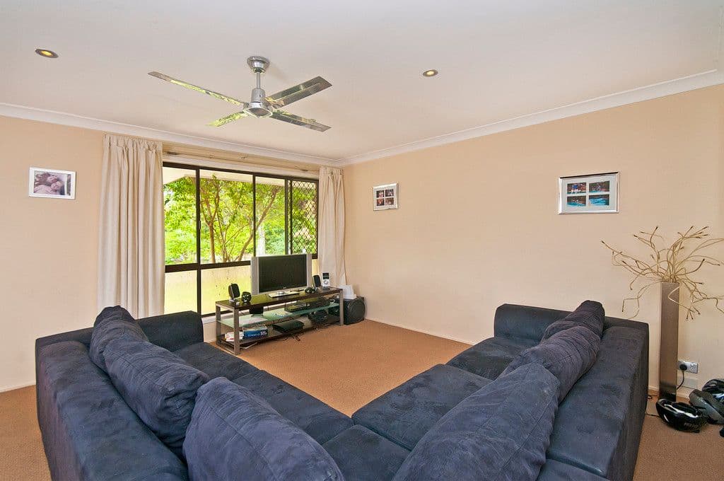 21 Timor Avenue, PALM BEACH QLD 4221, Palm Beach - Thumbnail 5