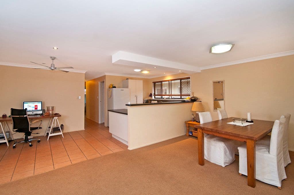 21 Timor Avenue, PALM BEACH QLD 4221, Palm Beach - Thumbnail 6
