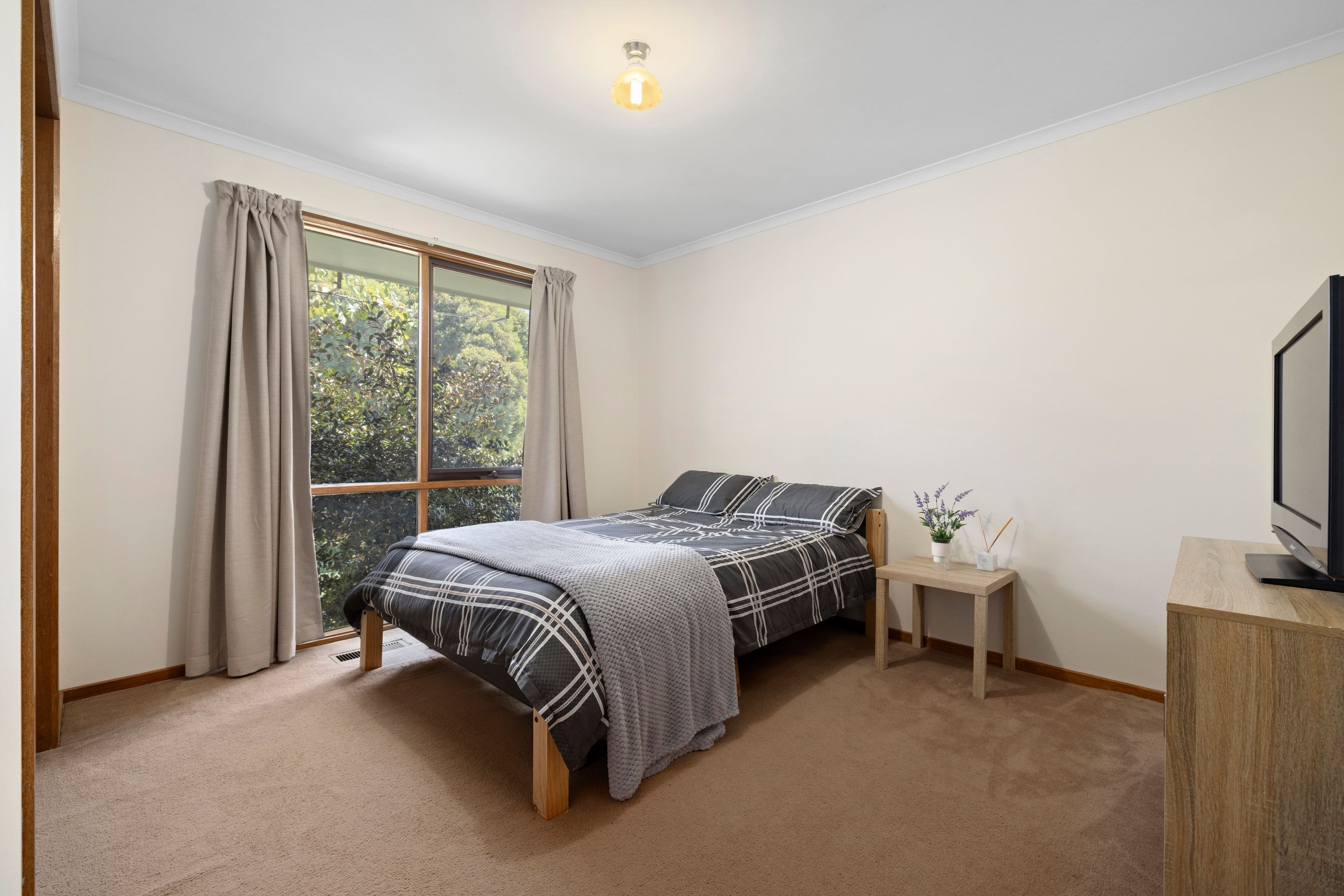 99 Mowbray Drive, Wantirna South VIC 3152, Wantirna South - Thumbnail 5