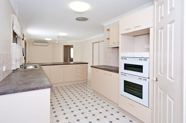 34 McGrath Lane, BOOVAL QLD 4304, Booval - Thumbnail 4