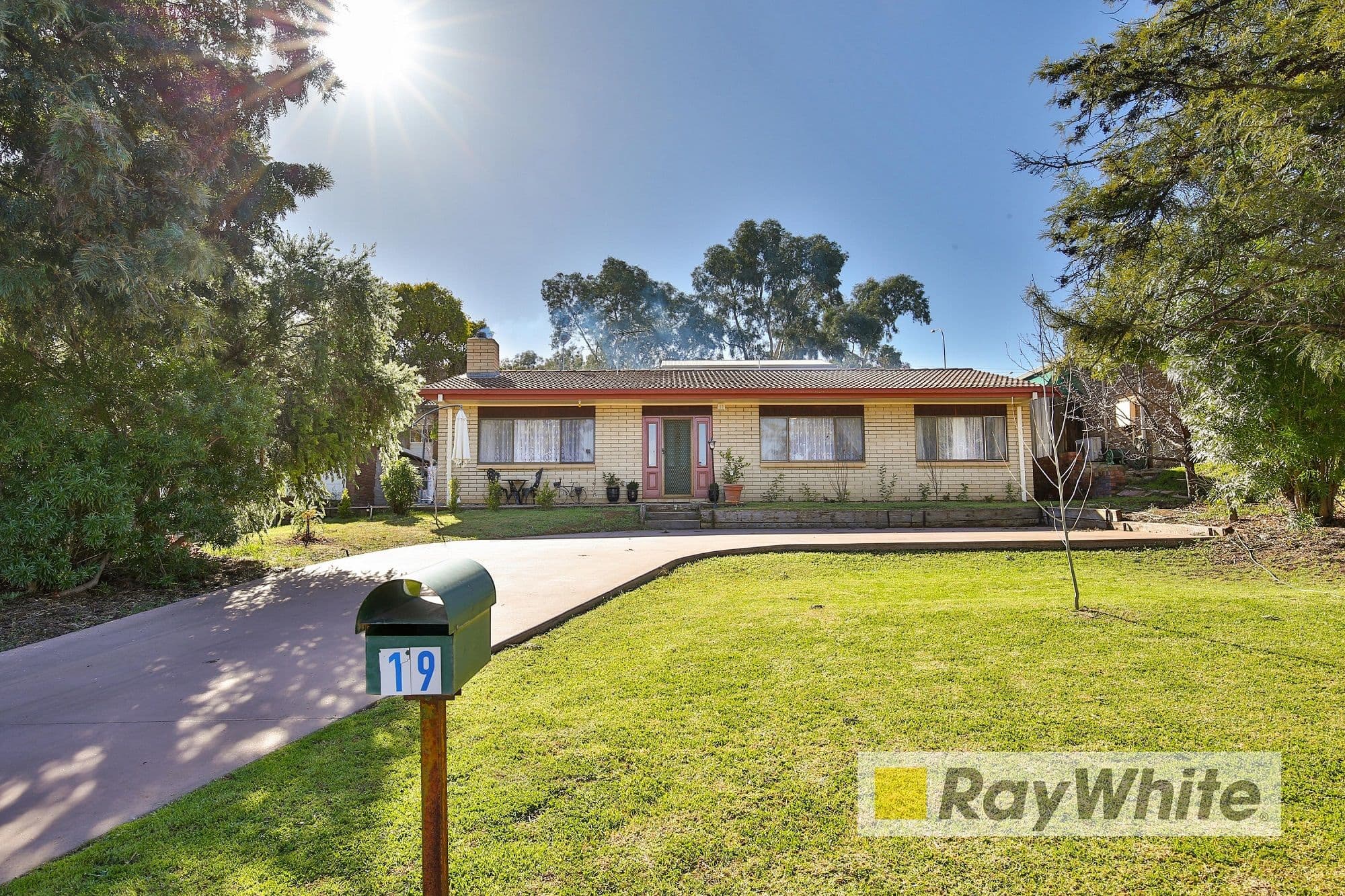 19 Riverview Drive, Dareton - Image 1