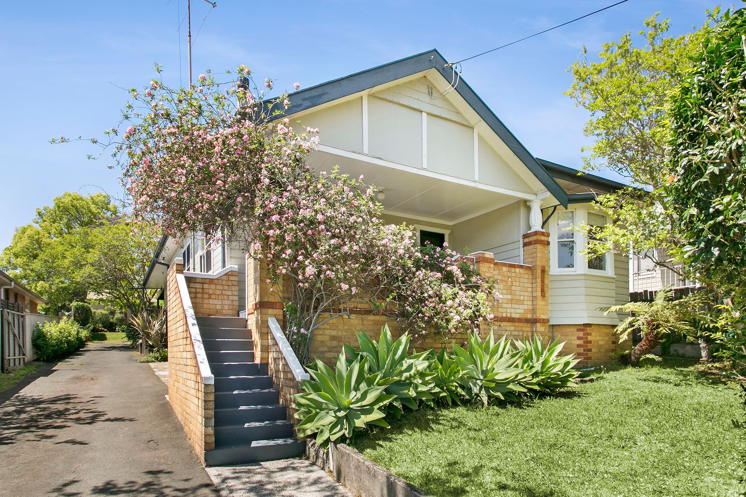 9 Dempster Street, West Wollongong - Image 1