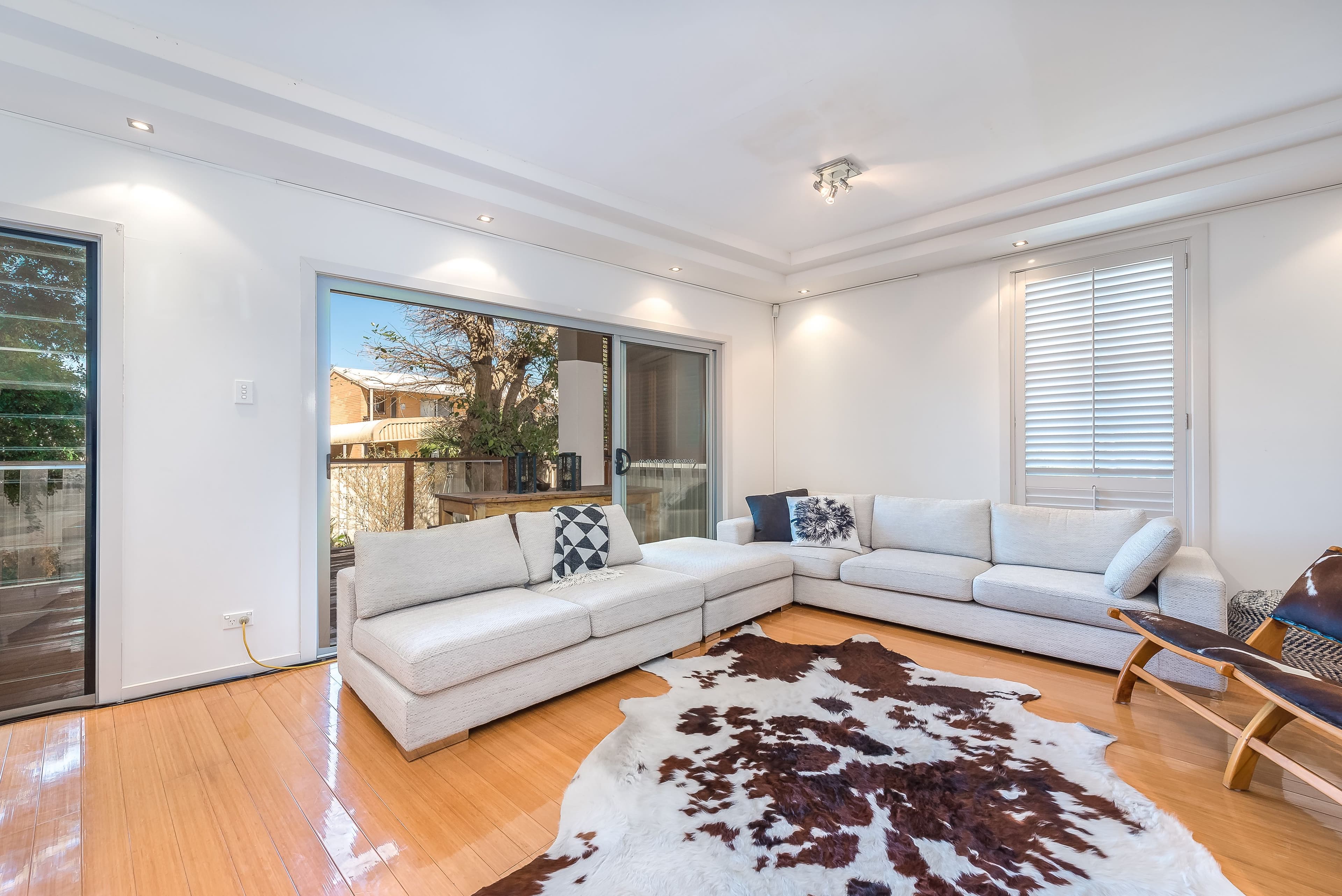 28 Milton Avenue, Paradise Point QLD 4216, Paradise Point - Thumbnail 4