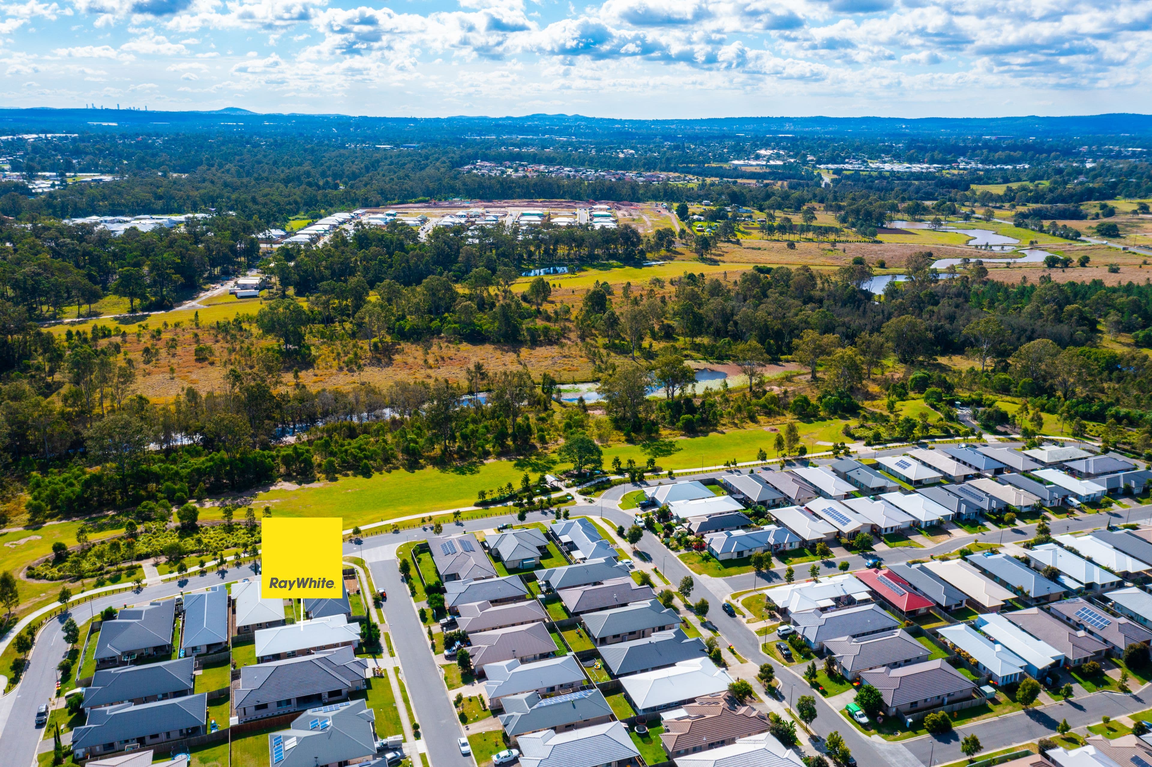 28 Bluestone Drive, Logan Reserve QLD 4133, Logan Reserve - Thumbnail 8