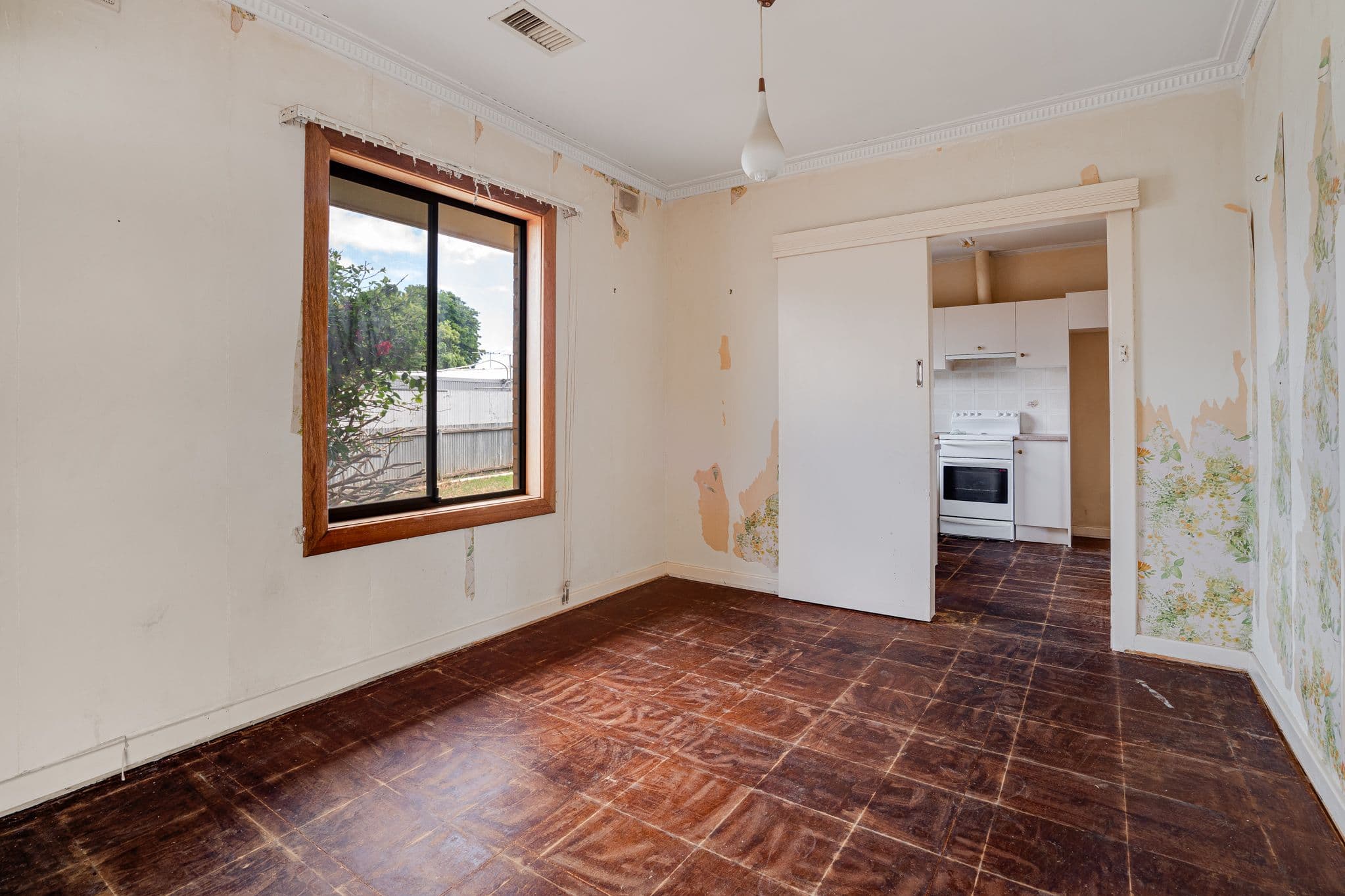 4 Lincoln Avenue, Parafield Gardens SA 5107, Parafield Gardens - Thumbnail 2