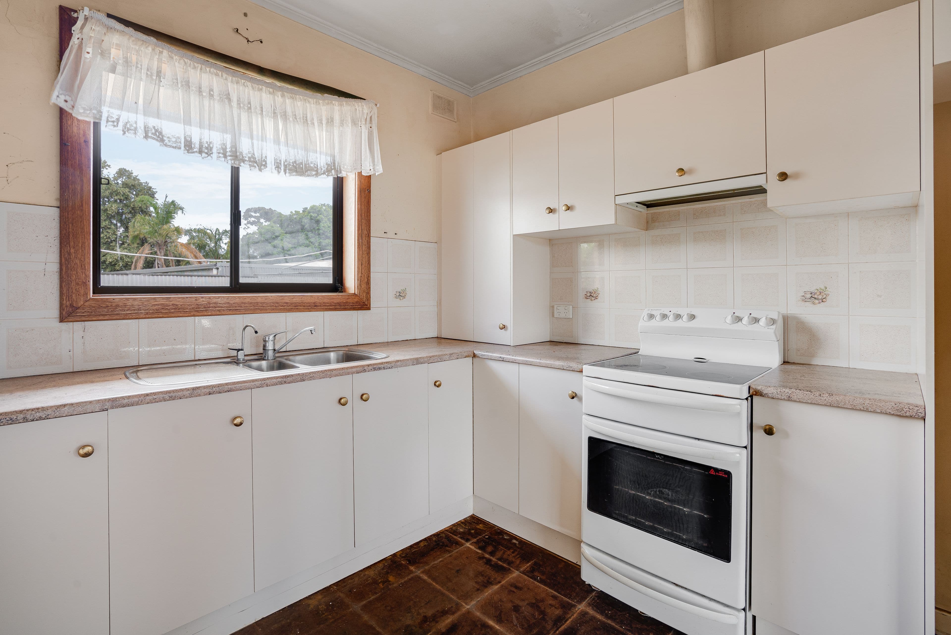 4 Lincoln Avenue, Parafield Gardens SA 5107, Parafield Gardens - Thumbnail 5