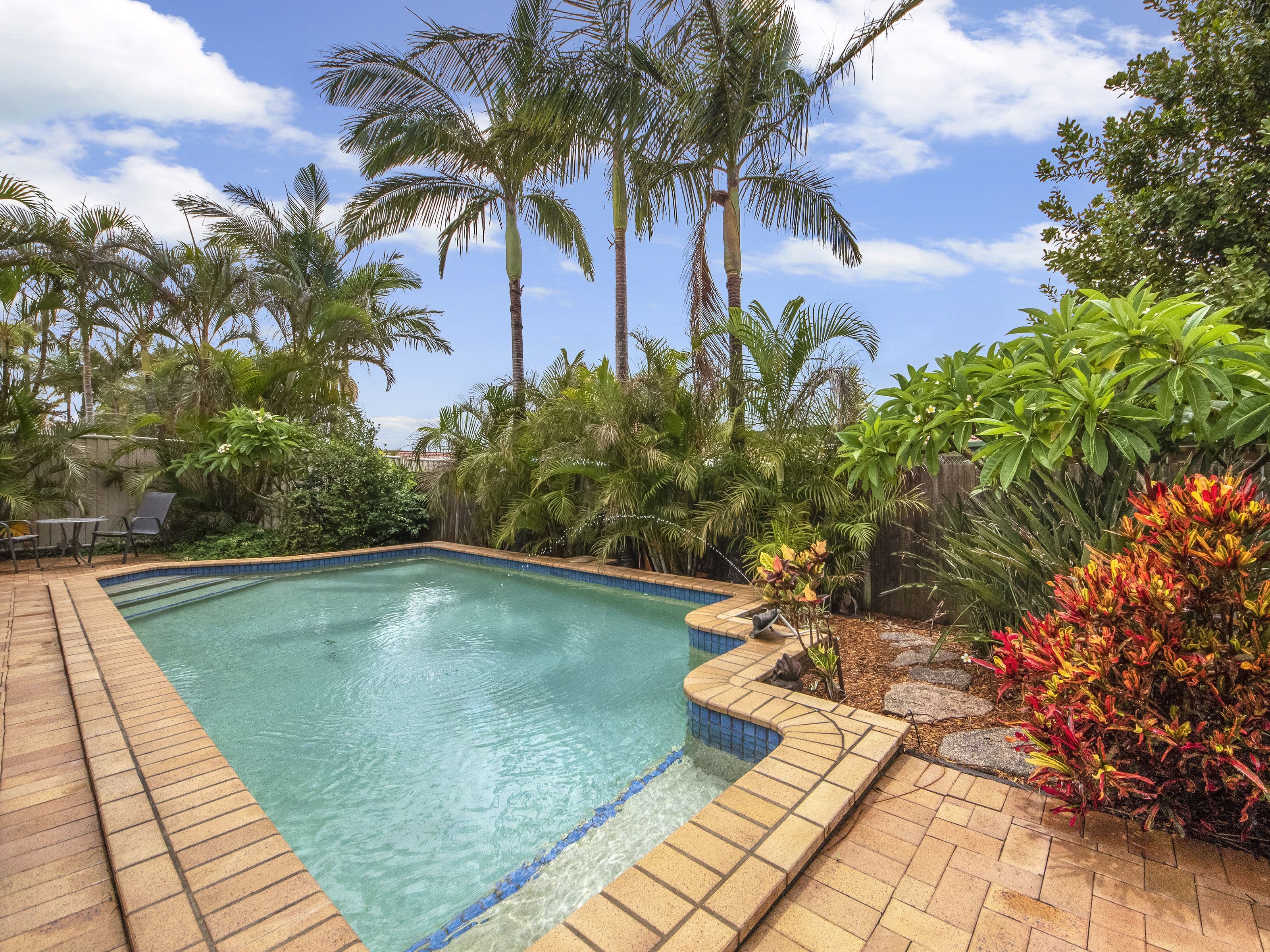 16 Urangan Court, Helensvale QLD 4212, Helensvale - Thumbnail 2
