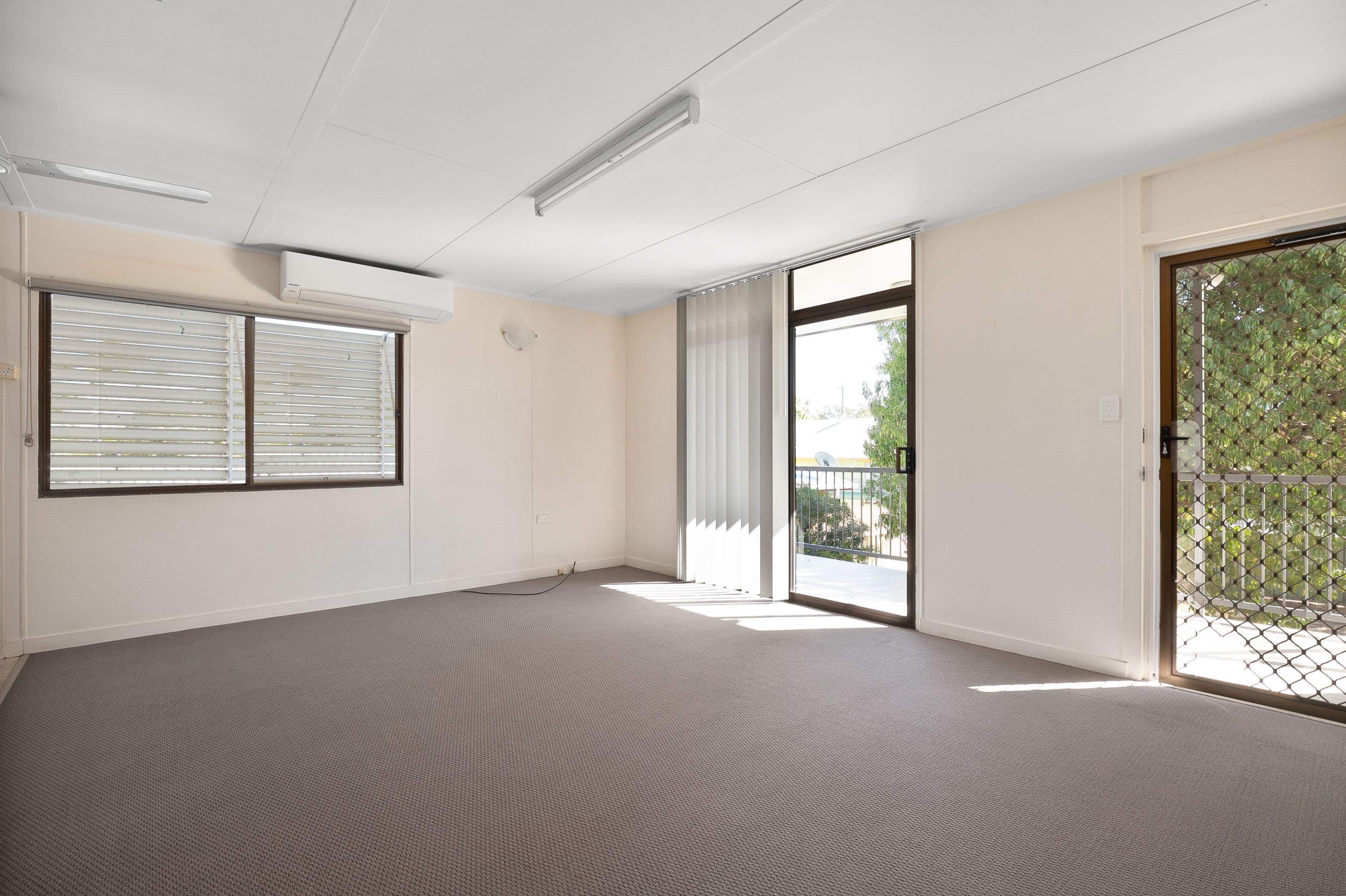 3 Gibson Grove, Emerald QLD 4720, Emerald - Thumbnail 3