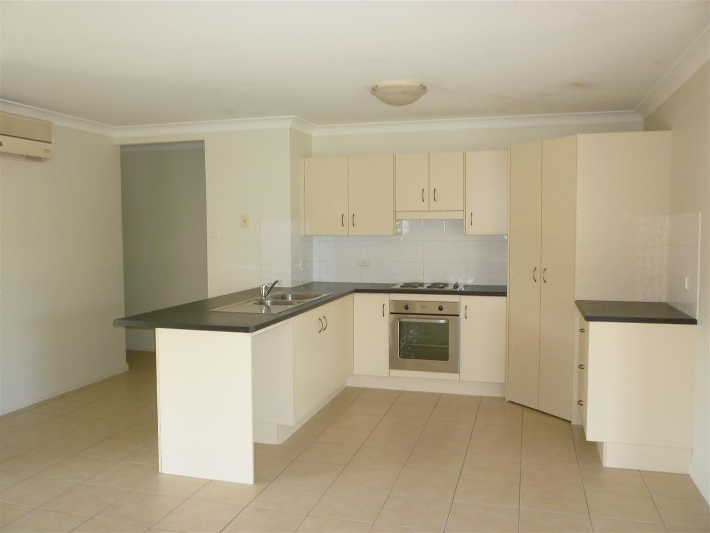 14 Conaghan  Street, Gracemere QLD 4702, Gracemere - Thumbnail 2