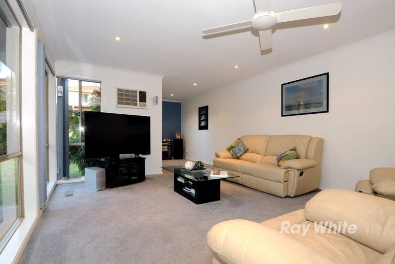 4 Haideh Place, WANTIRNA SOUTH VIC 3152, Wantirna South - Thumbnail 2