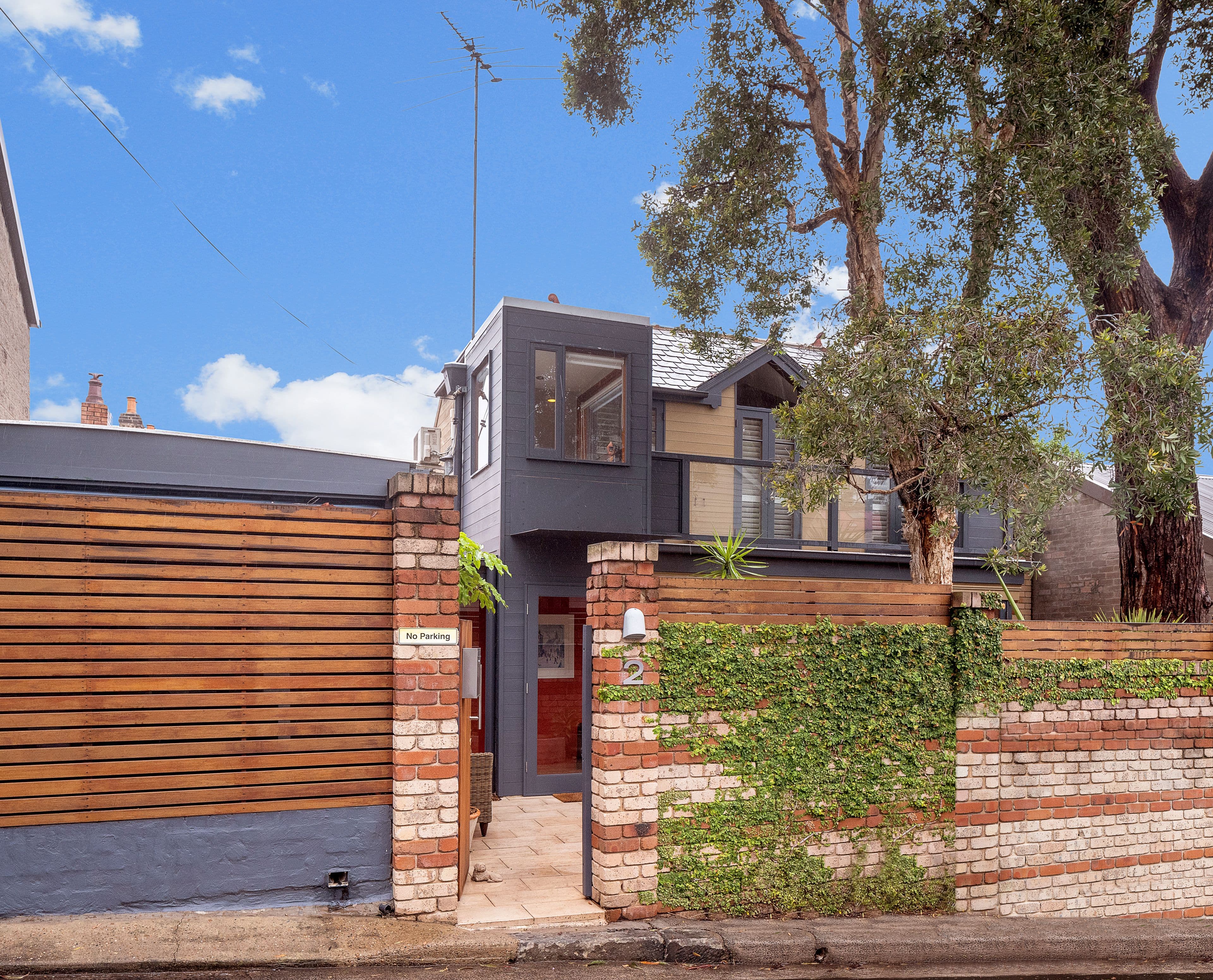 2 Creek Street, Balmain - Image 1