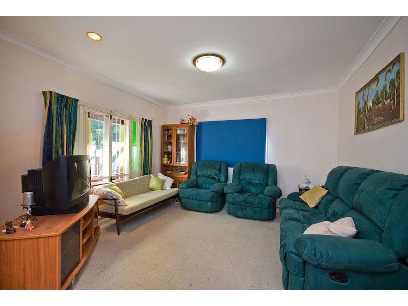 23 Bearsden Avenue, NEWMARKET QLD 4051, Newmarket - Thumbnail 3