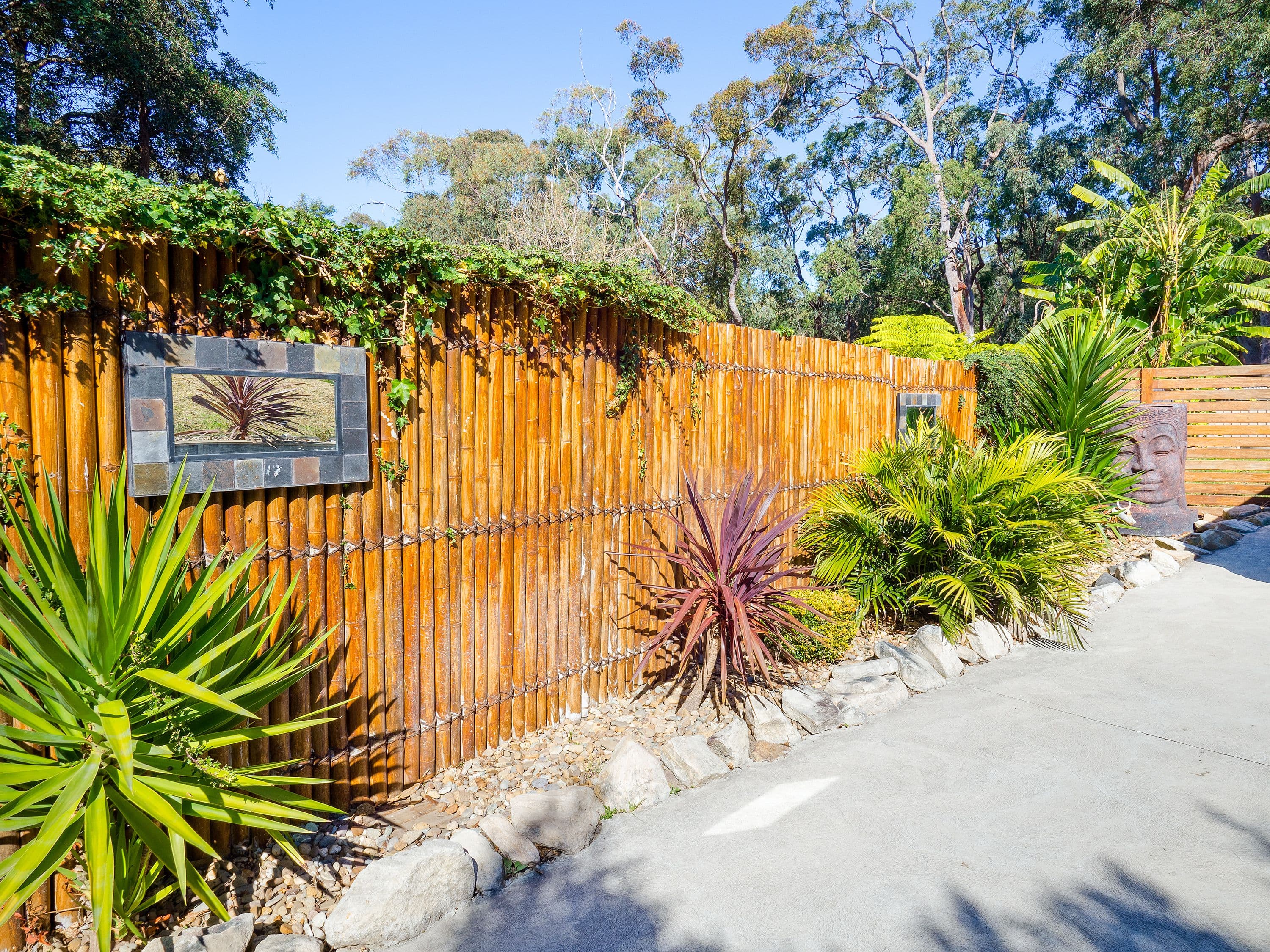 220 Lieutenant Bowen Drive, Bowen Mountain - Thumbnail 8