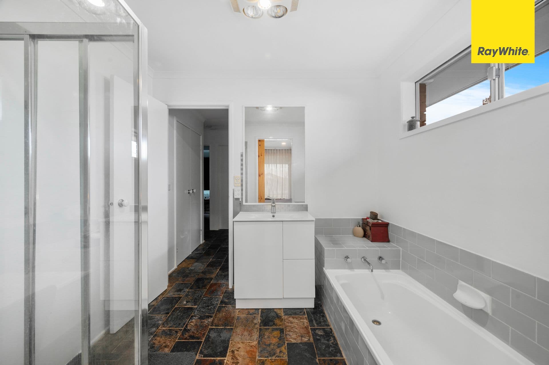9 Momba Close, Kurunjang VIC 3337, Kurunjang - Thumbnail 5