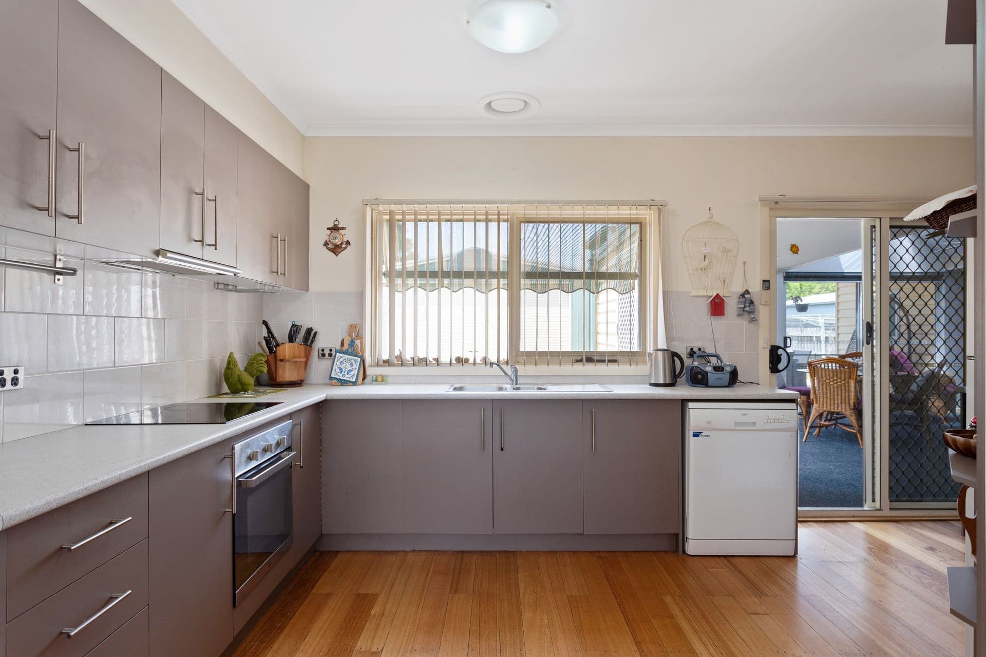 77 Justice Road, Cowes VIC 3922, Cowes - Thumbnail 2
