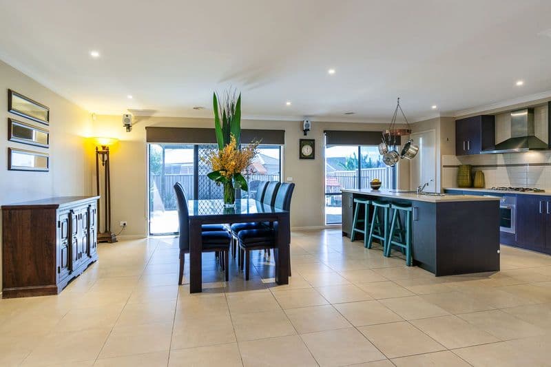 27 Shaftesbury Drive, EPPING VIC 3076, Epping - Thumbnail 5