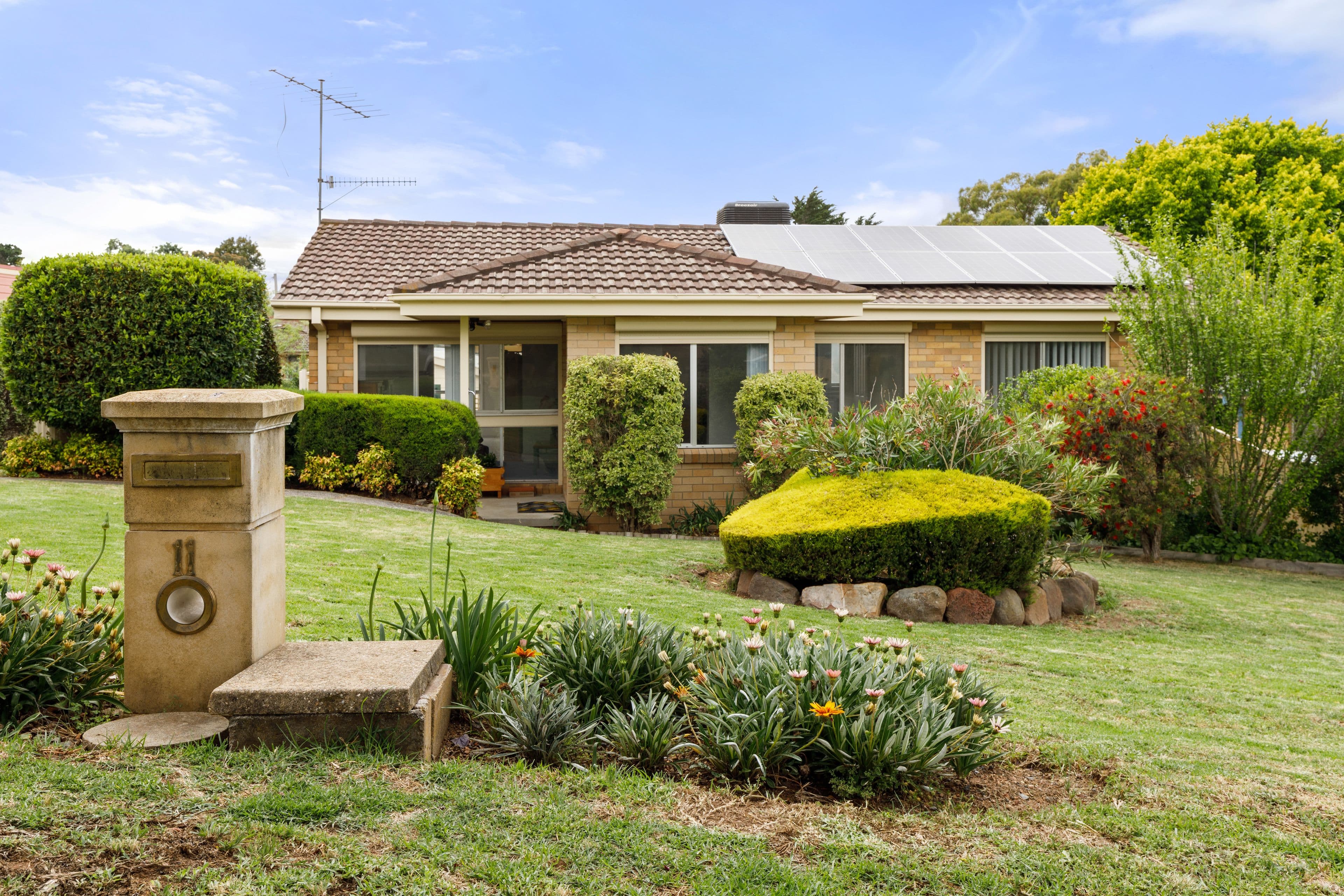 11 Yarrowlow Street, Goulburn NSW 2580, Goulburn - Image 1
