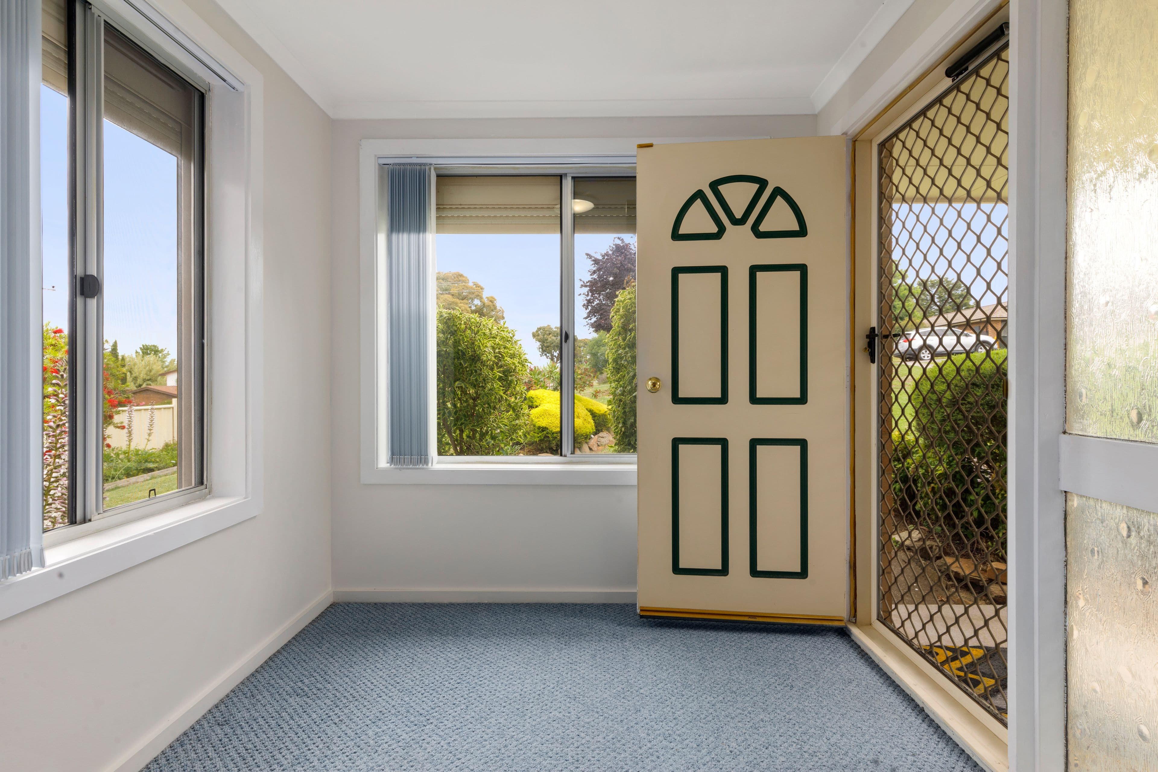 11 Yarrowlow Street, Goulburn NSW 2580, Goulburn - Thumbnail 2