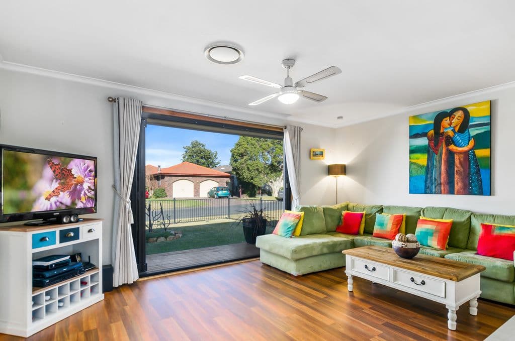 6 Woodridge Road, Horsley - Thumbnail 4