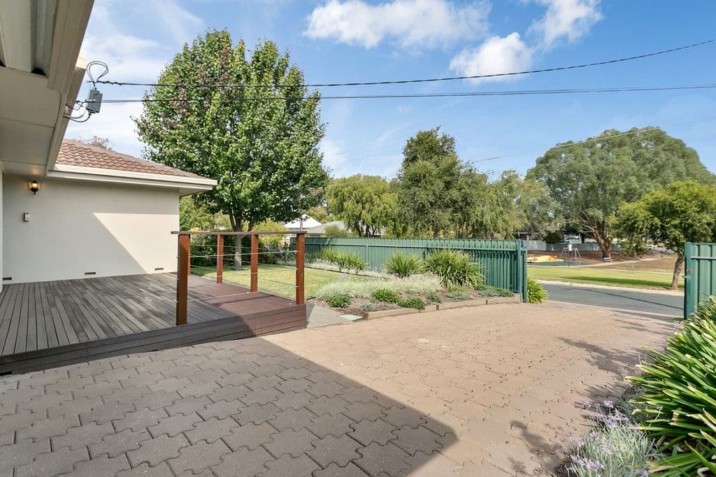 28 Cornell Avenue, Valley View SA 5093, Valley View - Thumbnail 3