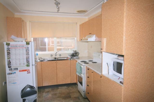 57 Caroline Crescent, GEORGES HALL NSW 2198, Georges Hall - Thumbnail 3