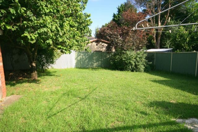 57 Caroline Crescent, GEORGES HALL NSW 2198, Georges Hall - Thumbnail 7