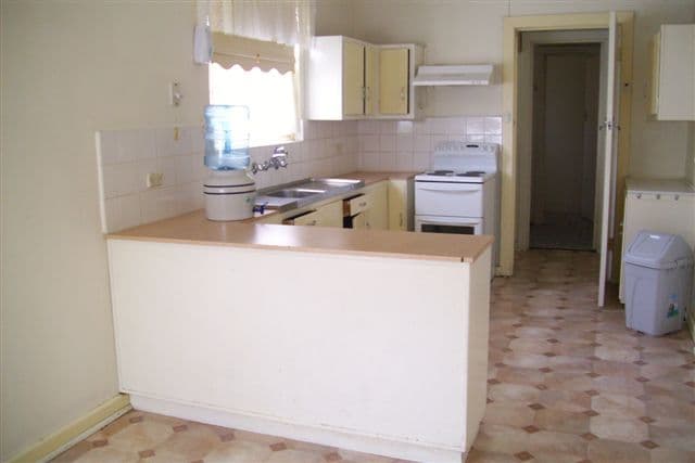 3 Windsor Avenue, HAHNDORF SA 5245, Hahndorf - Thumbnail 2