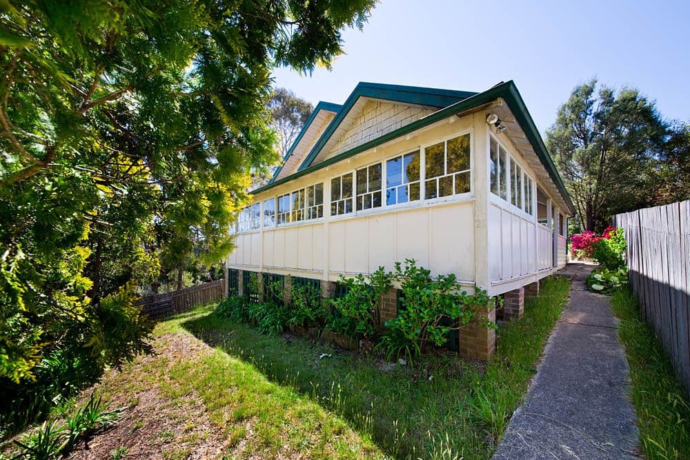 21 Thirroul Avenue, Blackheath - Thumbnail 3