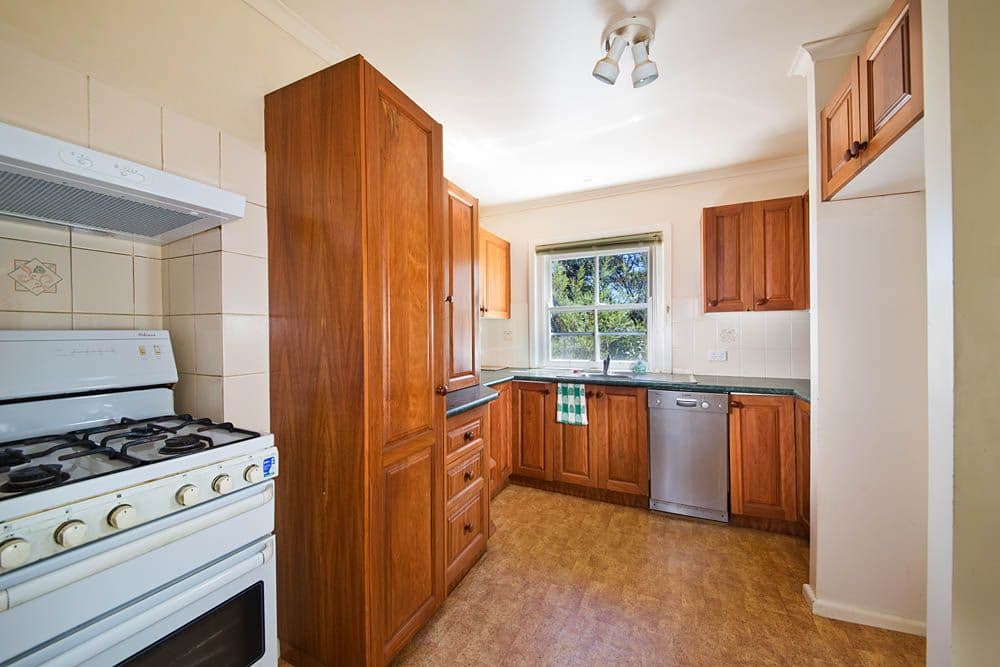 21 Thirroul Avenue, Blackheath - Thumbnail 4