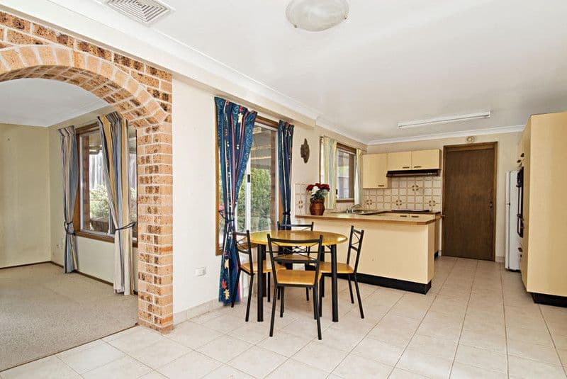 8 Autumn Leaf Grove, CHERRYBROOK NSW 2126, Cherrybrook - Thumbnail 4
