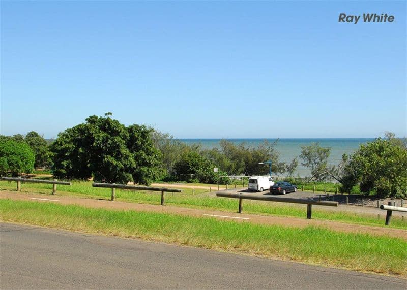 83 Esplanade, POINT VERNON QLD 4655, Point Vernon - Thumbnail 3