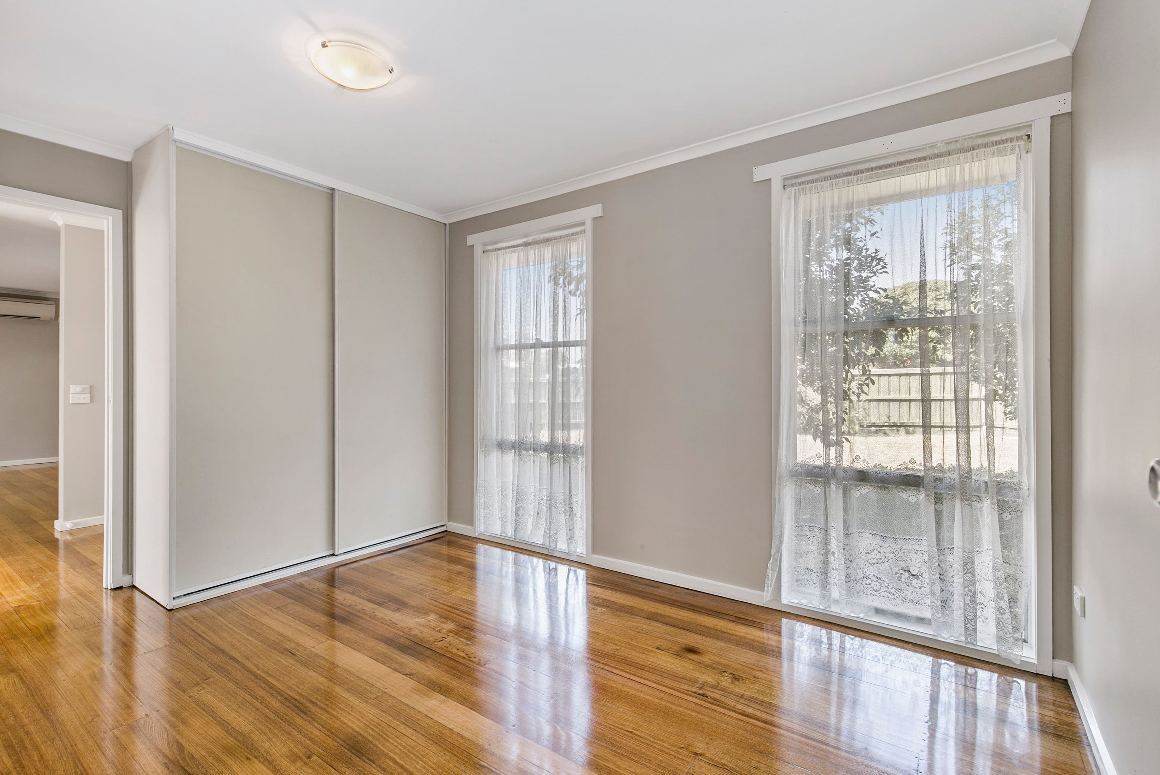 29
                Dolphin
                Way
            
            
            
            bulgarra
            
            
            WA,
            6714, Bulgarra - Thumbnail 4