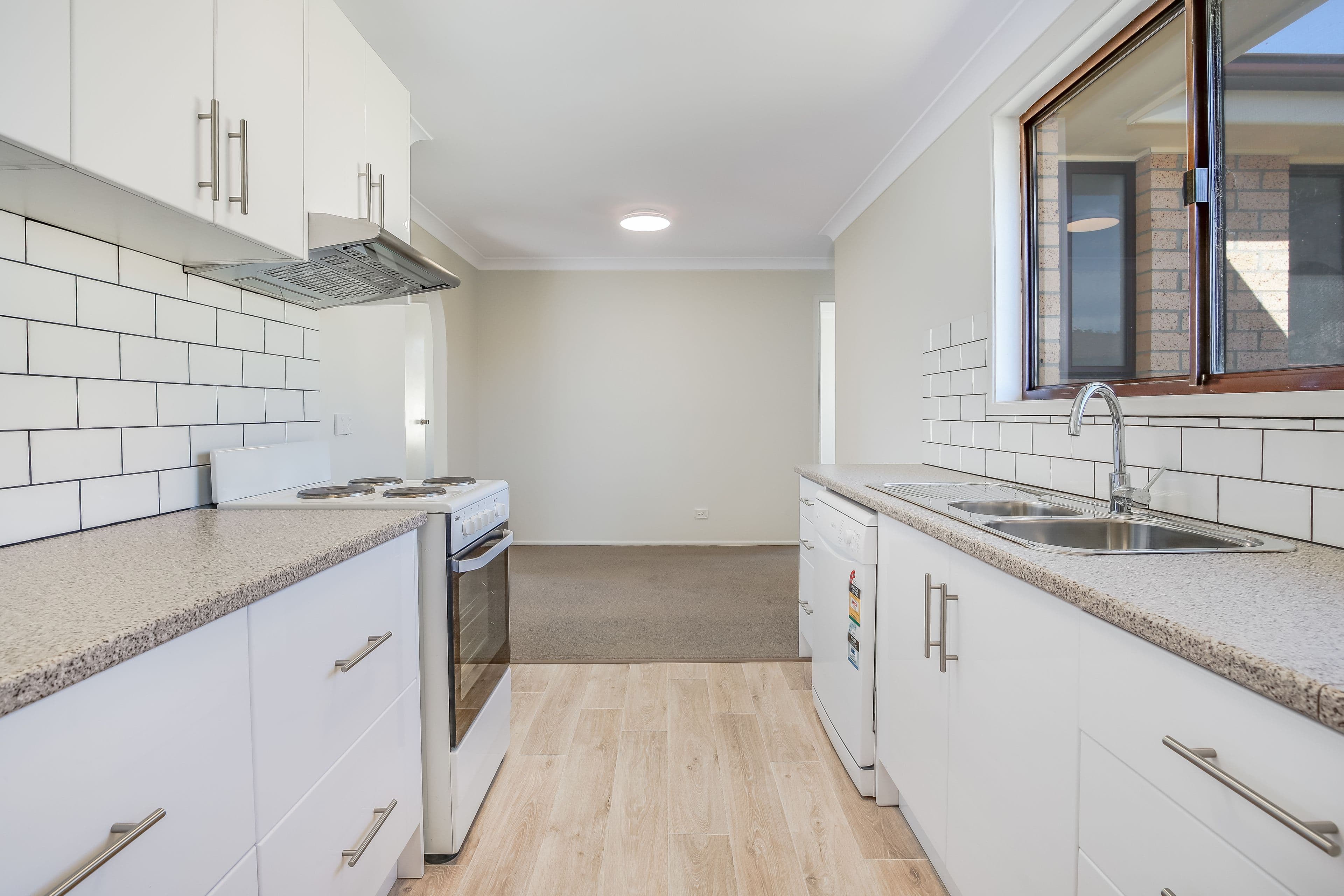 125 Scoresby Road, Bayswater, Bayswater - Thumbnail 4